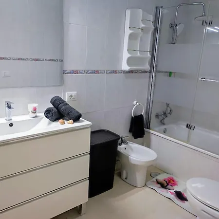 Vivienda Galeon * 아데제